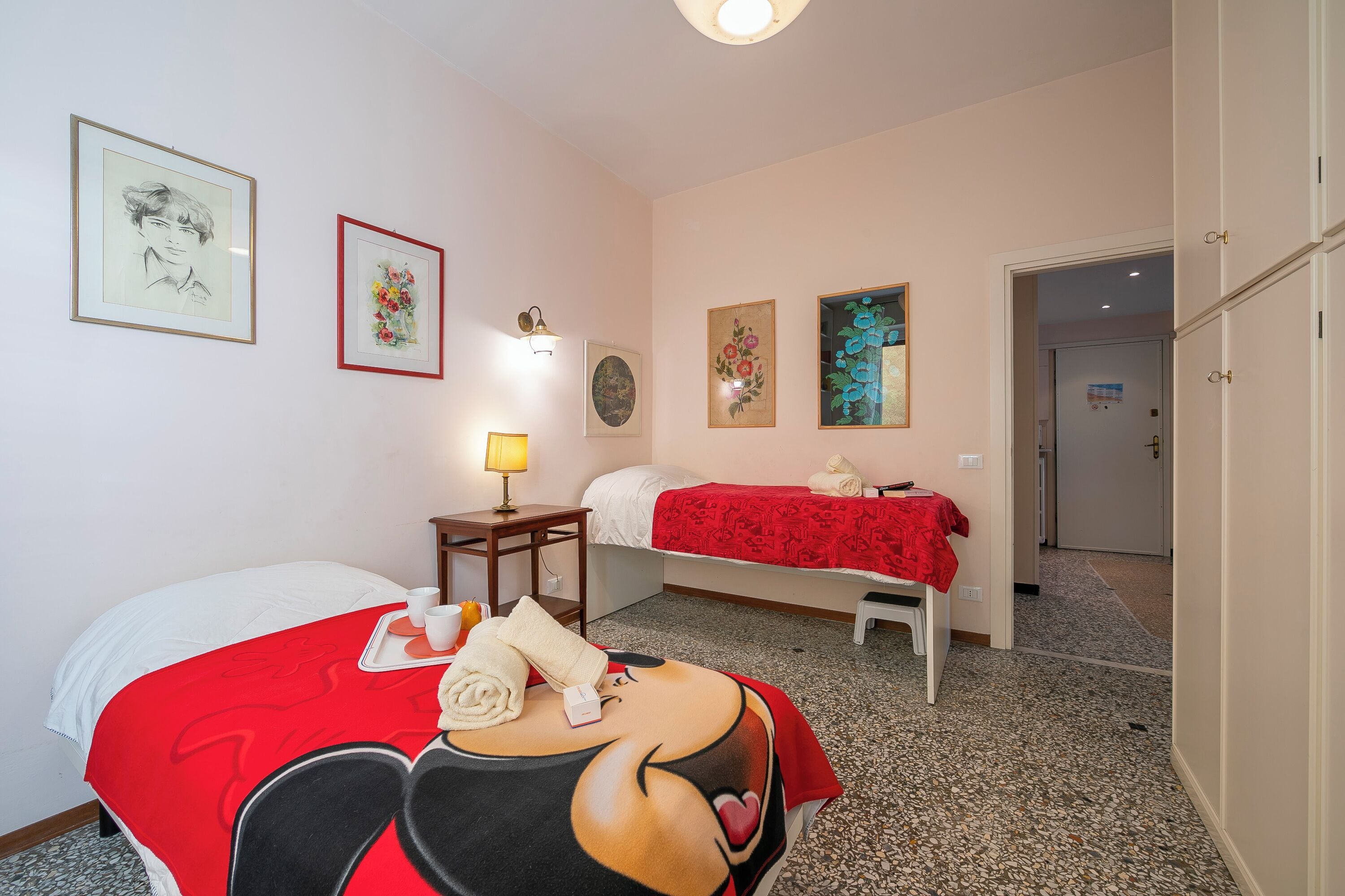 Family Apartment, Multiple Bedrooms, 2 Bathrooms, Sea Facing (Sunrise Apartment Seaview)