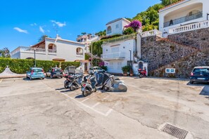 Honeymoon Studio, Sea View (Dependance Castiglione With Pool And) | Property grounds - Dependance Castiglione With Pool And View (Casamicciola Terme)
