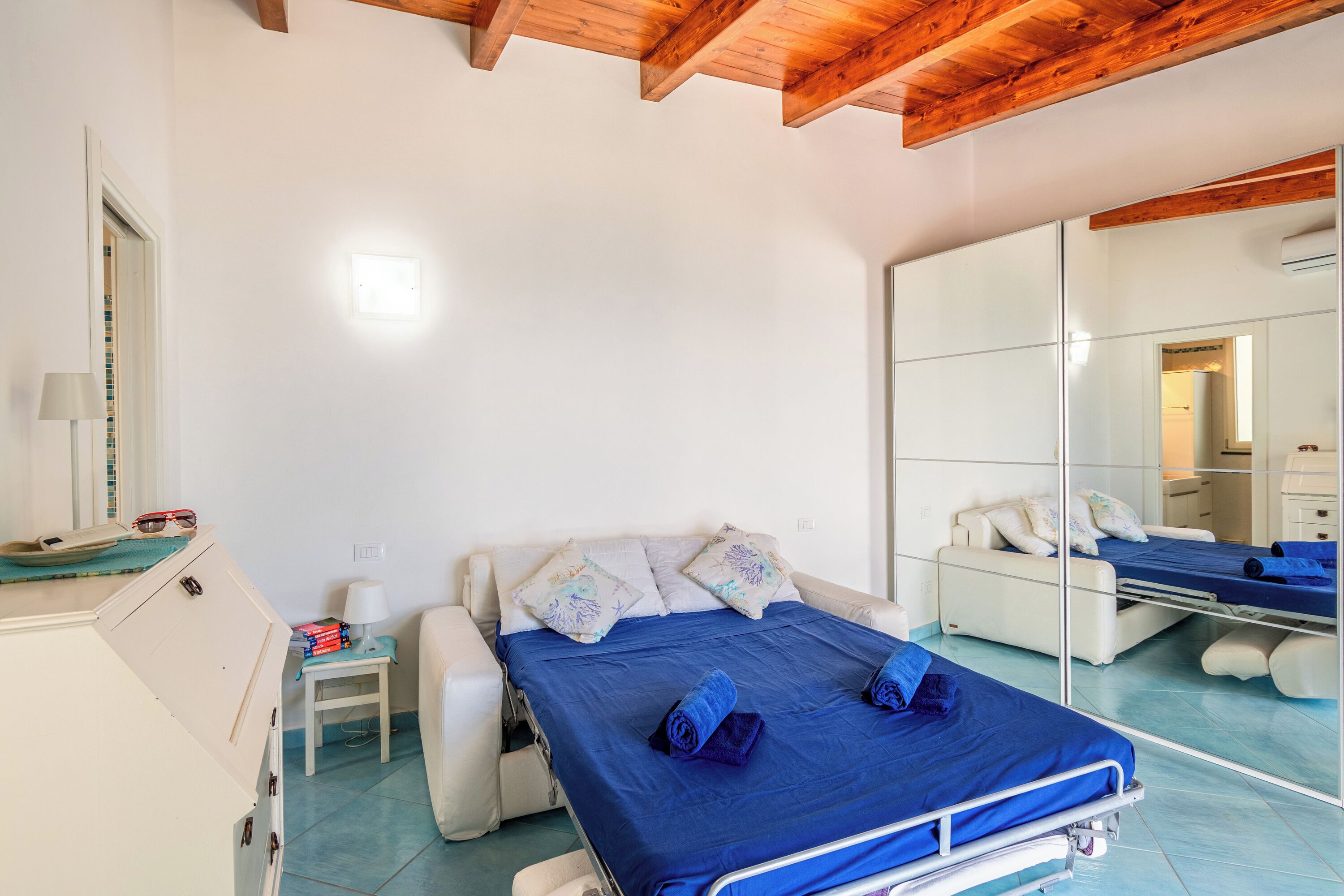 Wifi gratis y ropa de cama 