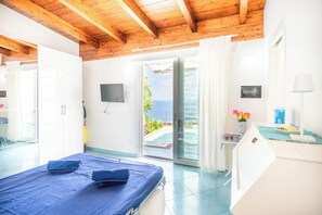 Honeymoon Studio, Sea View (Dependance Castiglione With Pool And) | Free WiFi, bed sheets