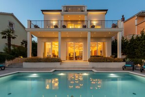 Pool - Vila Loretta (Kraljevica)