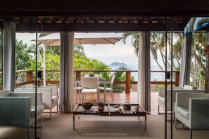 Casa superluxo, 5 quartos, vista para o mar | Área de estar