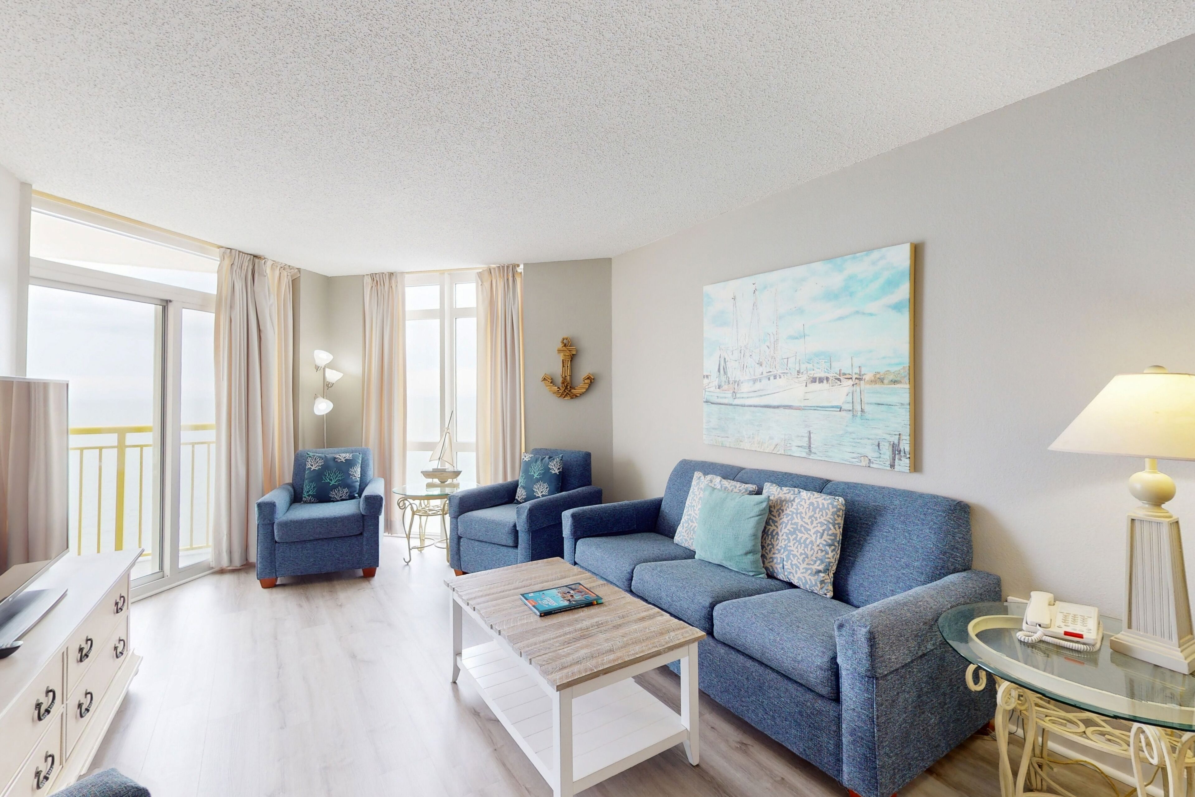 Télévision, lecteur de DVD, vidéothèque