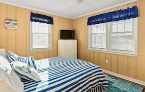 3 habitaciones, tabla de planchar con plancha y internet