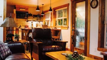 TV, lareira, DVD player, escritórios