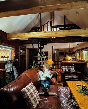 TV, fireplace, DVD player, offices - Rusty Bridge River Lodge | Hot Tub & Barrel Sauna (Granite Falls)