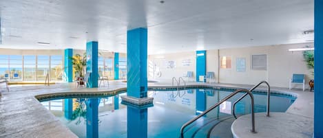 Innenpool, beheizter Pool