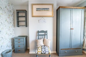 Comfort House, 2 Bedrooms | 2 bedrooms, laptop workspace, free WiFi - Seaside Snug (Great Yarmouth)