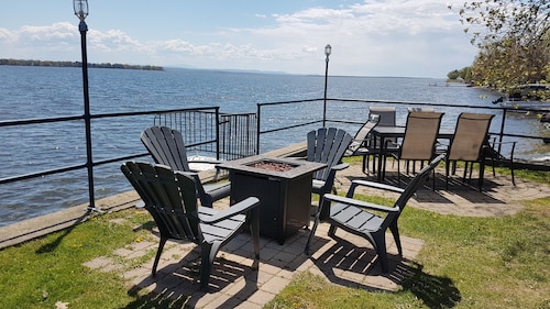 STOPOVER 336: Could not be closer to Champlain lake!!!