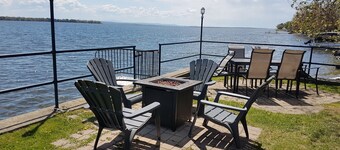 STOPOVER 336: Could not be closer to Champlain lake!!!