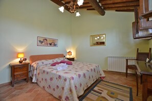 Family House, Multiple Bedrooms, Mountainside (Betulla C) | 1 bedroom, free WiFi, bed sheets - Betulla C (San Gimignano)