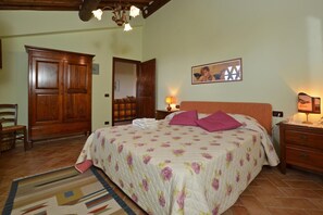 Family House, Multiple Bedrooms, Mountainside (Betulla C) | 1 bedroom, free WiFi, bed sheets - Betulla C (San Gimignano)