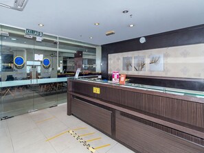 Lobby - Super OYO 89847 Switz Paradise Hotel (Kota Kinabalu)