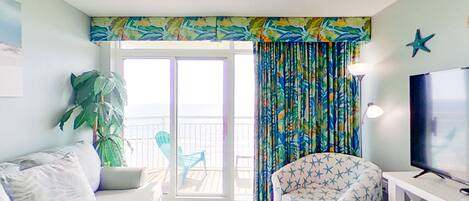 Televisión, reproductor de DVD y videoteca