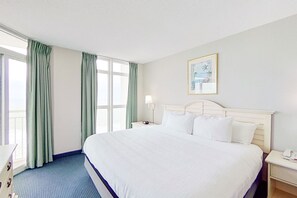 3 bedrooms, iron/ironing board, Internet, bed sheets