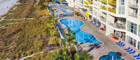 屋内プール、温水プール