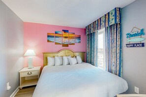 Iron/ironing board, WiFi, bed sheets - Quiet studio with private balcony, pool, and lazy river (North Myrtle Beach)