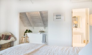 4 makuuhuonetta, silitysrauta/-lauta, Wi-Fi, vuodevaatteet