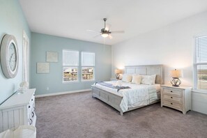 5 bedrooms, desk, iron/ironing board, travel cot