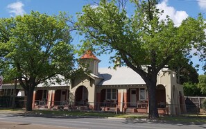 Exterior - Heritage Studio Walk to Geelong Waterfront (geelong)