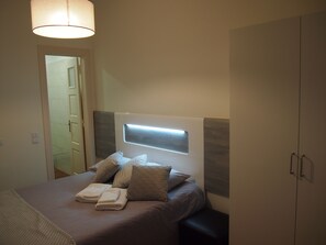 Habitación doble estándar | Wifi gratis y ropa de cama 