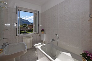 Family House, Multiple Bedrooms, 2 Bathrooms, Mountainside (Margherita) | Bathroom | Separate tub and shower, bidet, towels, toilet paper