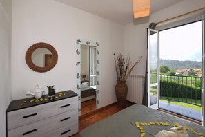 Familiehus, flere soverom, ved fjell (Iris) | 1 soverom, wi-fi (inkludert) og sengetøy