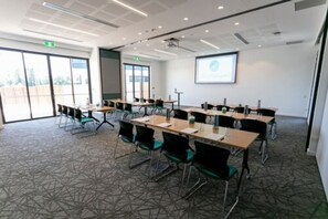 Meeting facility - The Remington Orange (Orange)