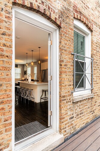 Private Historic Coach House Wicker Park