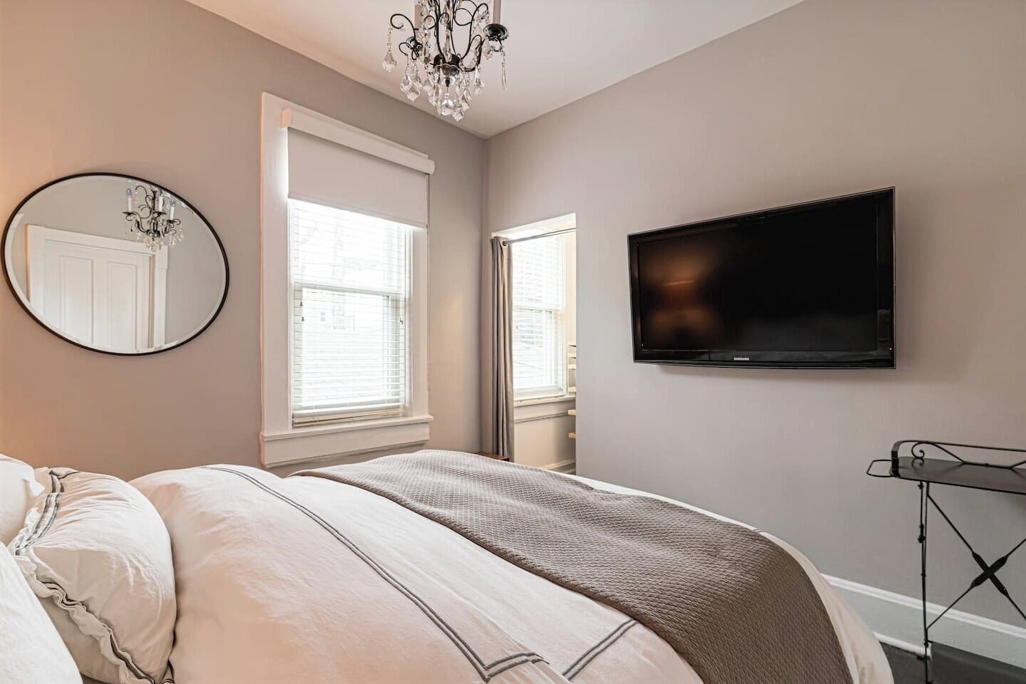 2 bedrooms, iron/ironing board, WiFi (free), bed sheets