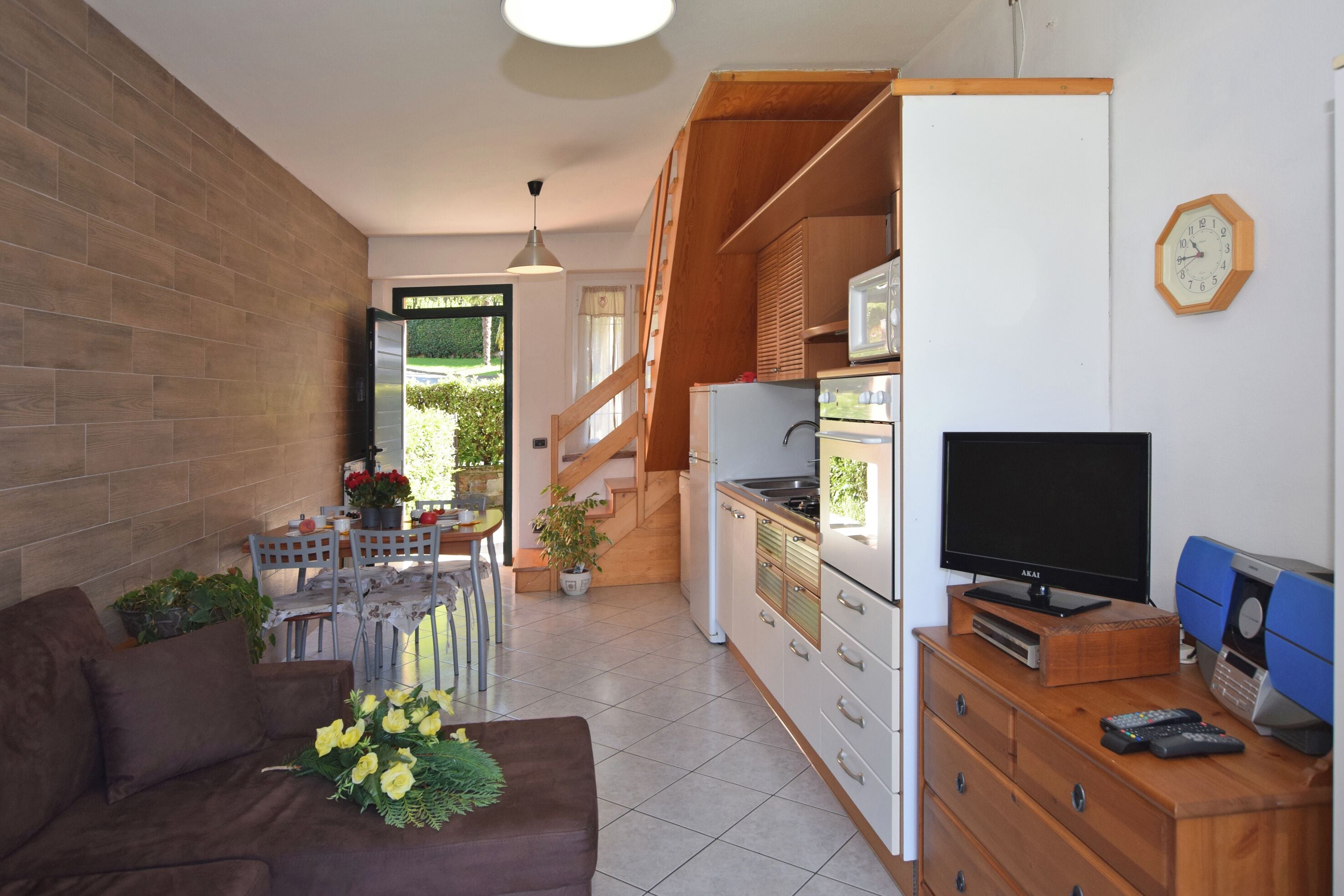 Rumah Keluarga, beberapa kamar, tepi gunung (Calla) | Interior