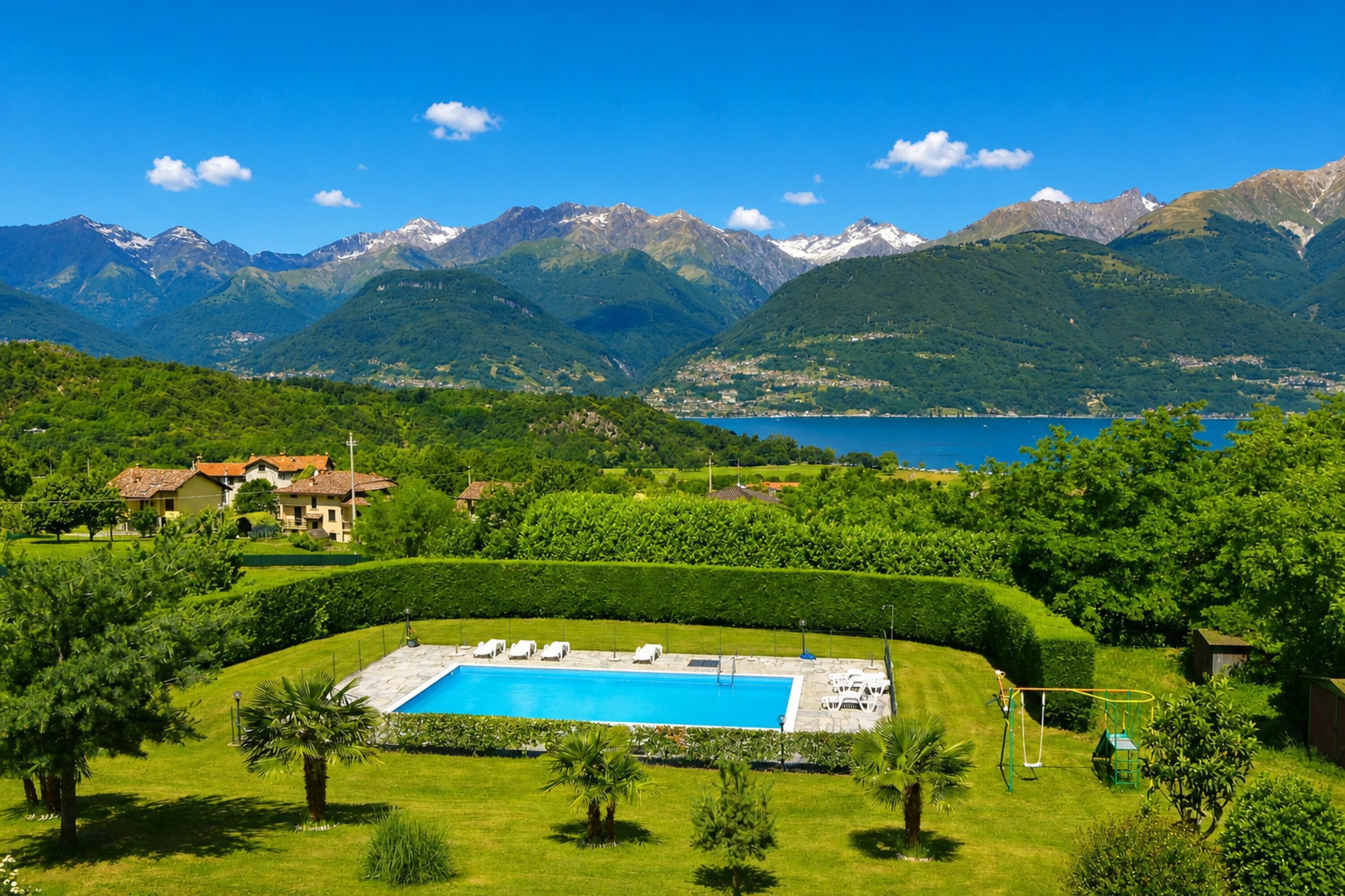 Maison familiale, 1 chambre, four à micro-ondes, côté montagne (Calla) | Piscine | Piscine extérieure en saison