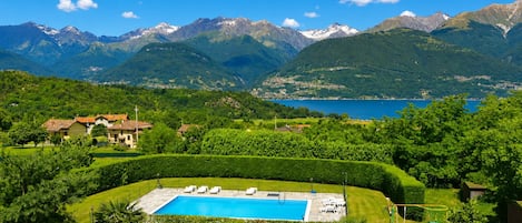 Maison familiale, 1 chambre, four à micro-ondes, cÎté montagne (Calla) | Piscine | Piscine extérieure en saison