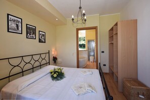 1 bedroom, free WiFi, bed sheets - Calla (Colico)