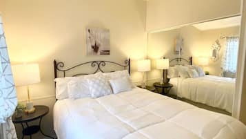 2 bedrooms, desk, iron/ironing board, WiFi