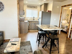 2 chambres, fer et planche Ă repasser, Wi-Fi, draps fournis