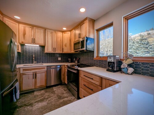 Serene West Vail Home | Surrounded by Nature | Family Friendly | Steps to Bus