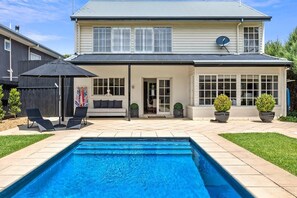 Pool - Bella Vista Retreat With Pool, 950m to Beach (Torquay)