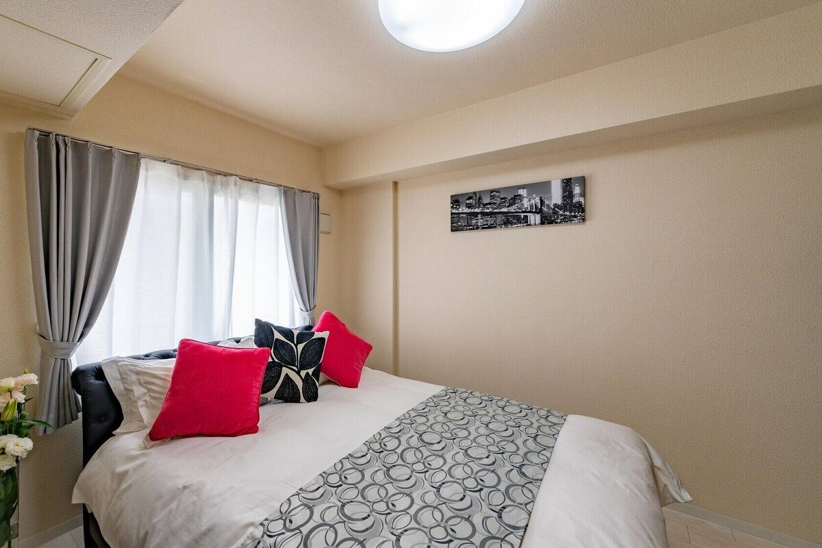 1 bedroom, soundproofing, WiFi (free), bed sheets