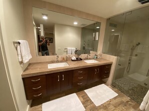 Combined shower/bathtub, hair dryer, towels, soap - Modern 3BR/2.5BA Santa Rosa Cove Home w/ Pool & Hot Tub Access – 30+ Nt Special! (La Quinta)