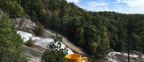 Vue depuis lâhĂ©bergement