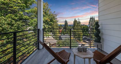 Ruston Retreat: Sauna, ice bath, Modern 4B 4BA
& Stunning Water View