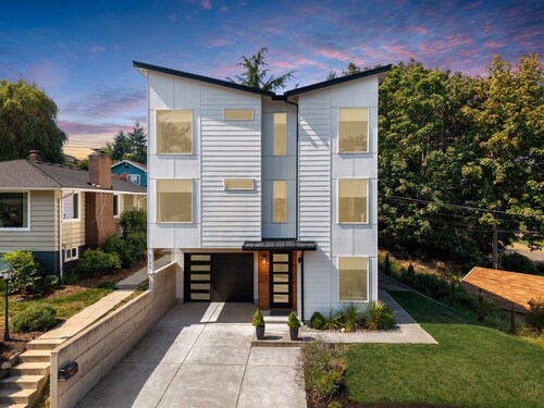 Ruston Retreat: Sauna, ice bath, Modern 4B 4BA 
& Stunning Water View