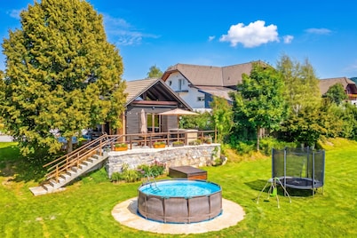 Kraševec Lodge with Garden & Pool, Bloke, Slovenia
