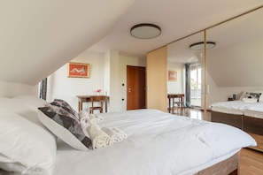 8 quartos, Wi-Fi de cortesia, roupa de cama