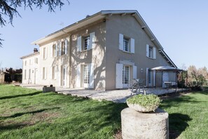 Exterior - On the outskirts of St Emilion Le REFUGE DU PEINTRE is a charming house. (sainte terre)