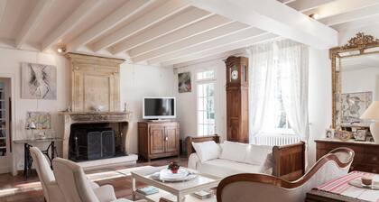 Aux portes de St Emilion Le REFUGE DU PEINTRE est une maison de Charme