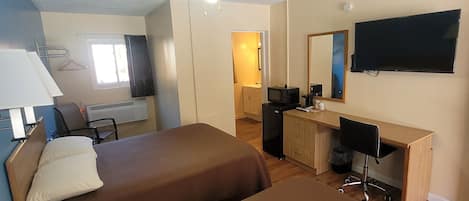 1 bedroom, desk, laptop workspace, blackout drapes