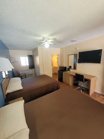 1 bedroom, desk, laptop workspace, blackout drapes