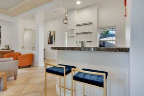 Lobby - #WOW# Stunning Resort Home, Golf Course, REMODELED, Mountain Views - PGA West (La Quinta)